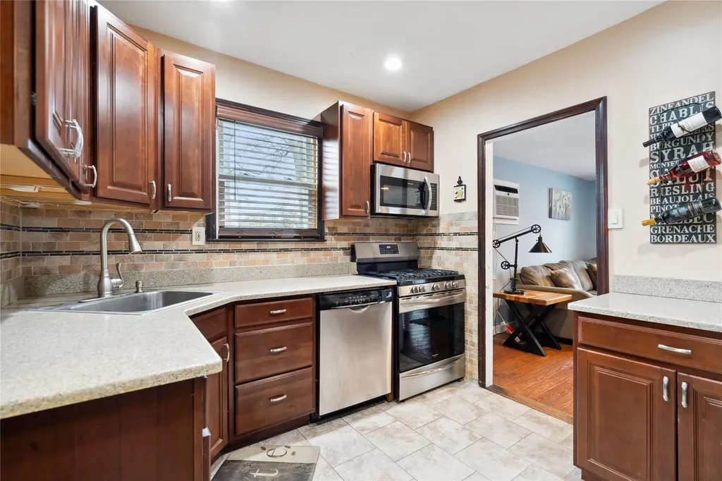44 Richard Avenue Islip Terrace NY 11752