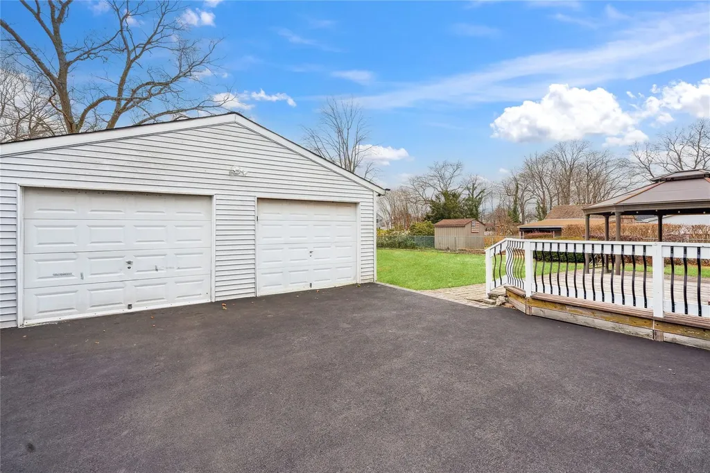 44 Richard Avenue Islip Terrace NY 11752