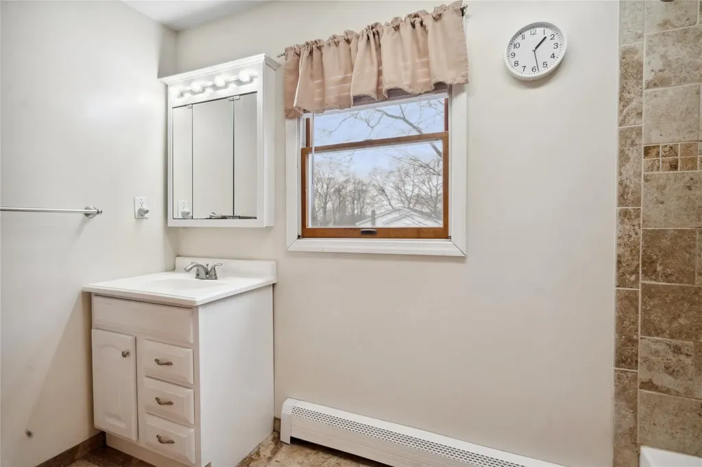 44 Richard Avenue Islip Terrace NY 11752