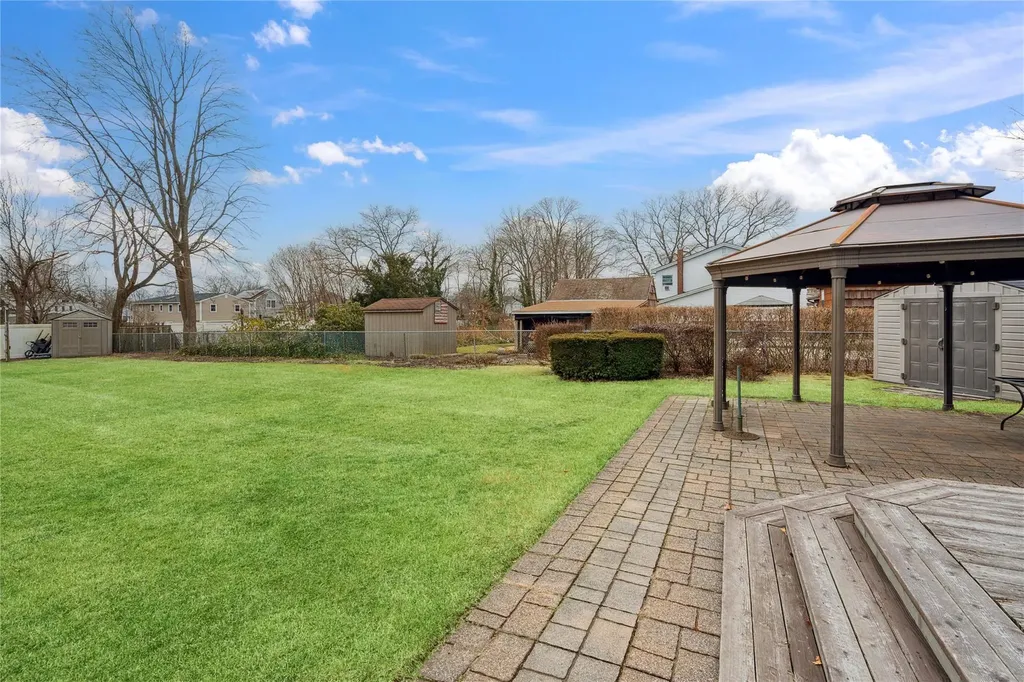 44 Richard Avenue Islip Terrace NY 11752