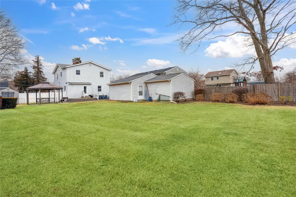44 Richard Avenue Islip Terrace NY 11752