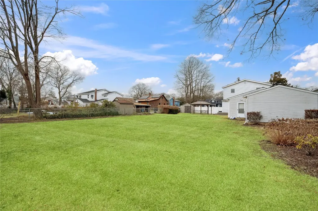 44 Richard Avenue Islip Terrace NY 11752