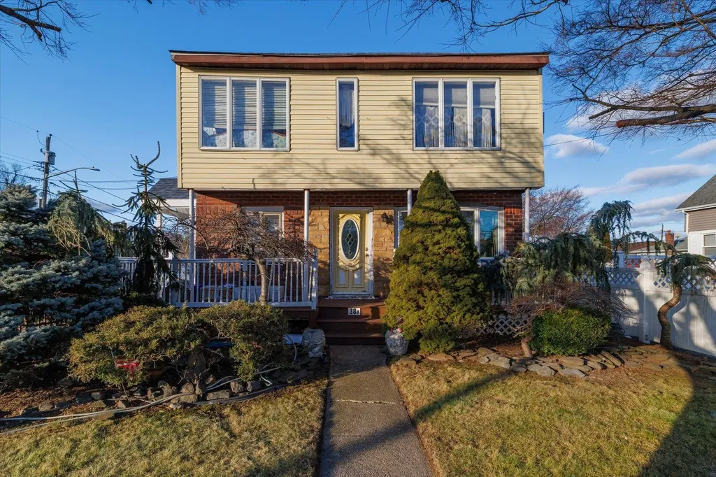 38 Grant Avenue Bethpage NY 11714