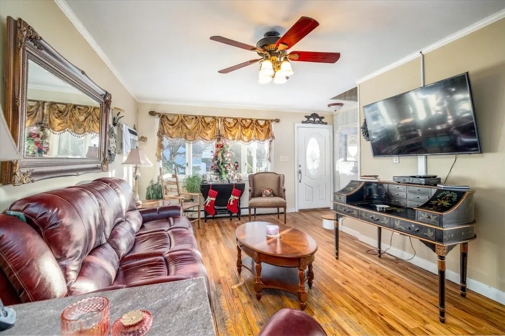 38 Grant Avenue Bethpage NY 11714