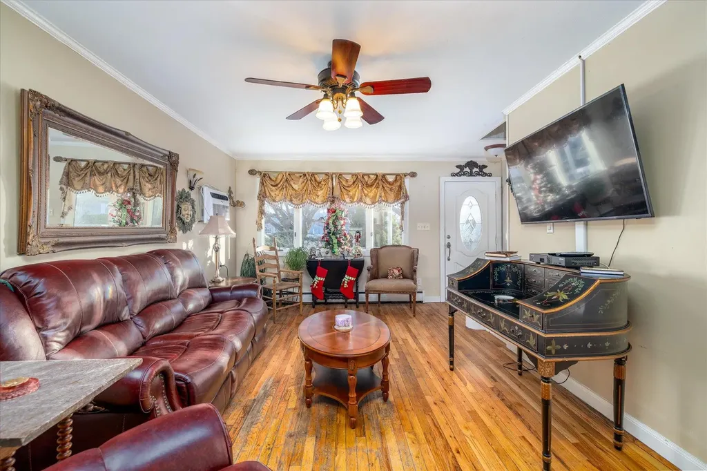 38 Grant Avenue Bethpage NY 11714