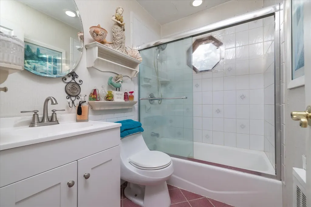 38 Grant Avenue Bethpage NY 11714