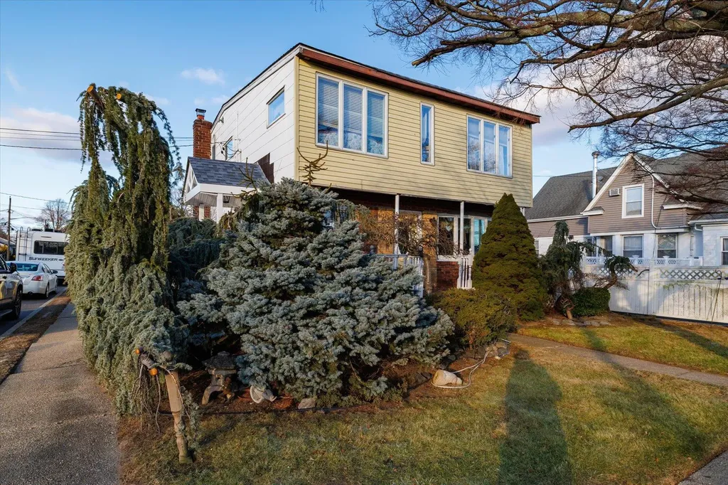 38 Grant Avenue Bethpage NY 11714