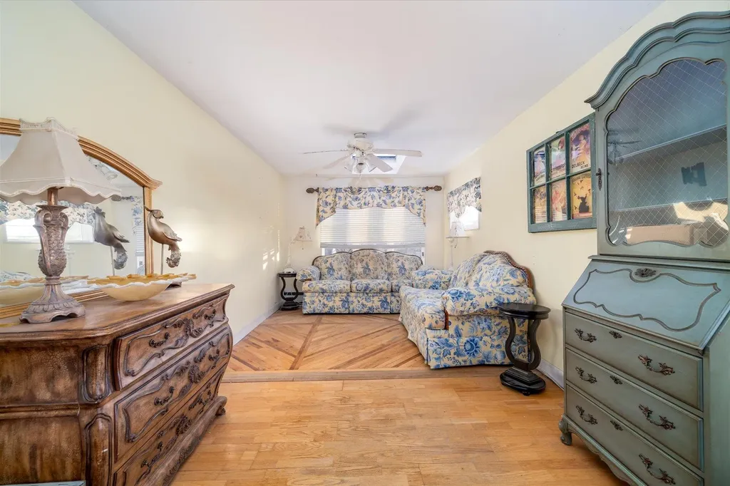 38 Grant Avenue Bethpage NY 11714
