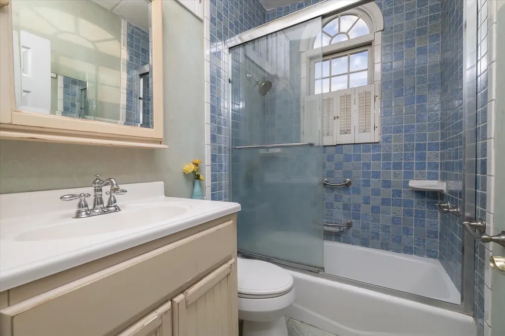 38 Grant Avenue Bethpage NY 11714
