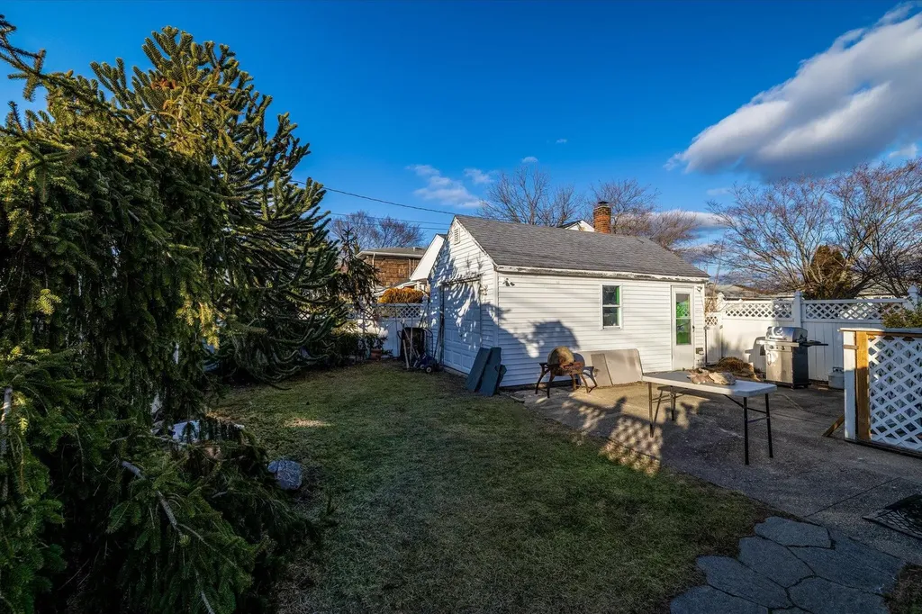38 Grant Avenue Bethpage NY 11714