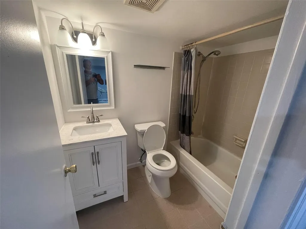 281 Maple Avenue Smithtown NY 11787