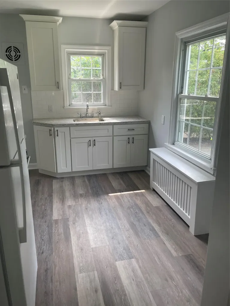 281 Maple Avenue Smithtown NY 11787