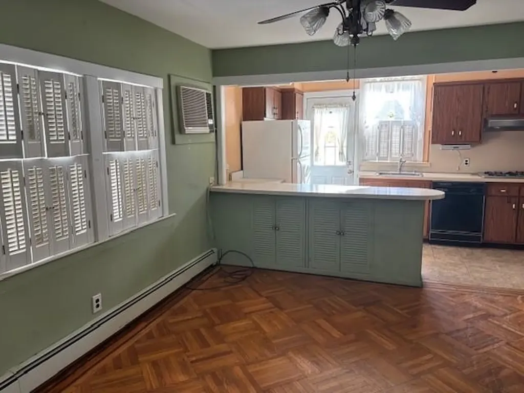 20316 33rd Avenue Bayside NY 11361