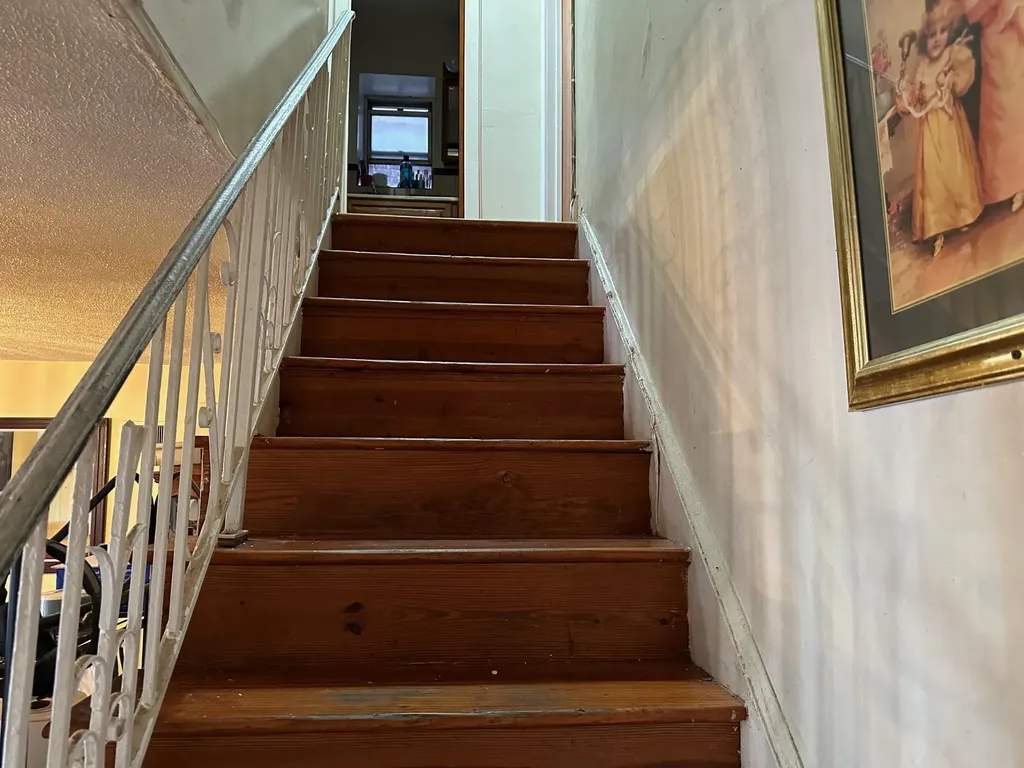 1817 Schieffelin Avenue Bronx NY 10466