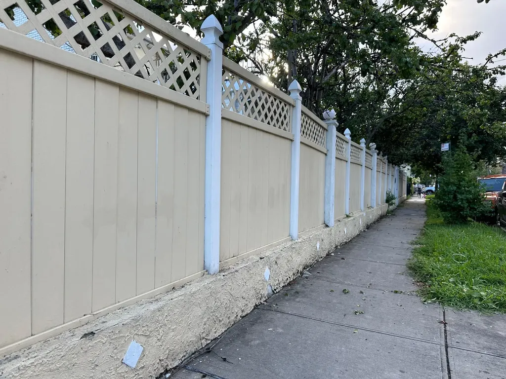 1817 Schieffelin Avenue Bronx NY 10466