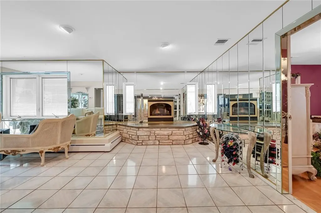 24 Lancaster Drive Suffern NY 10901