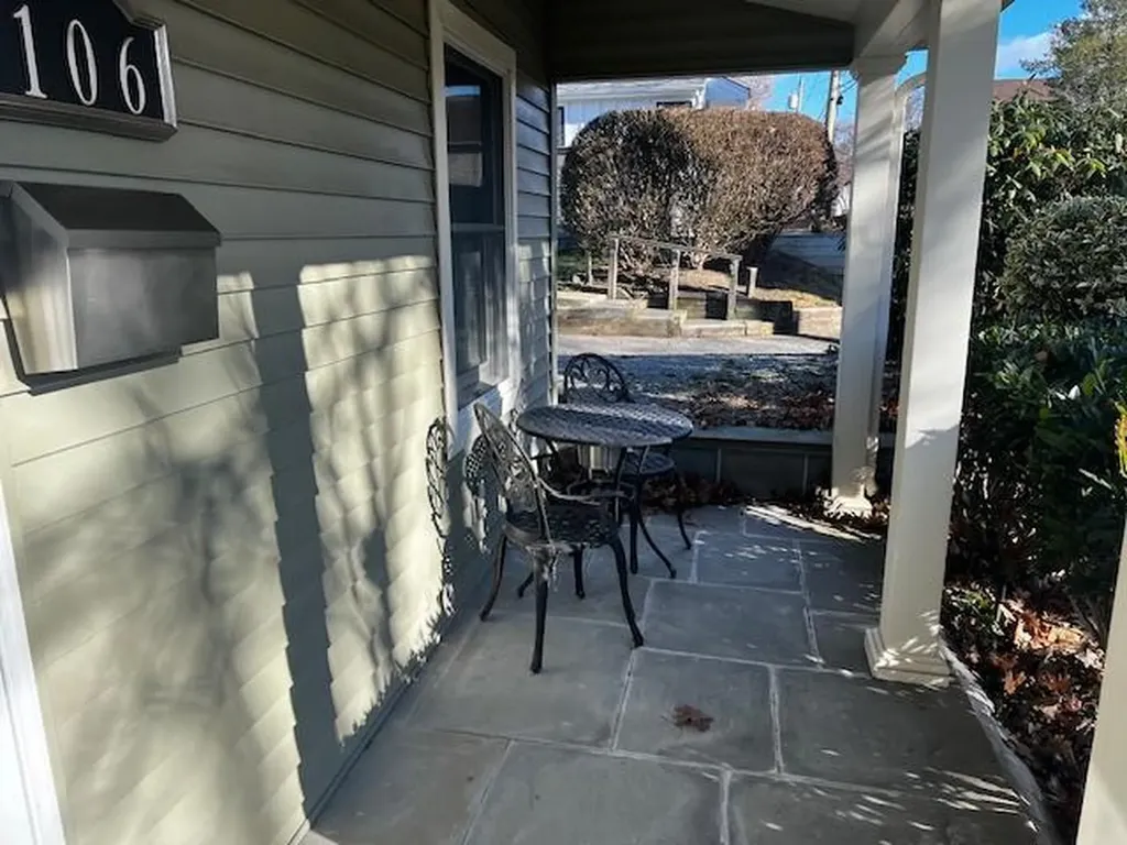 106 14th Avenue Sea Cliff NY 11579