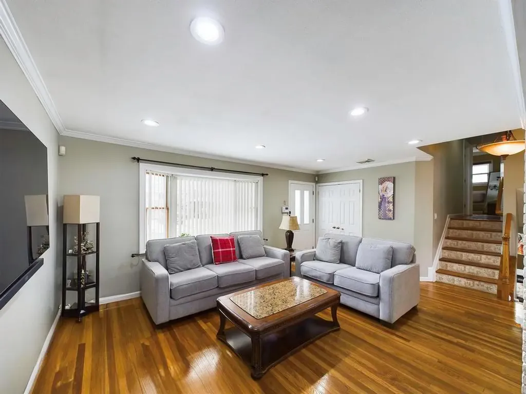 6 Evers Street Hicksville NY 11801