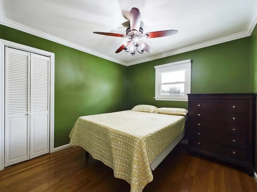 6 Evers Street Hicksville NY 11801