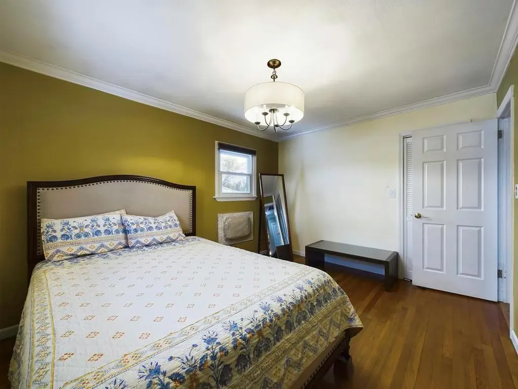 6 Evers Street Hicksville NY 11801