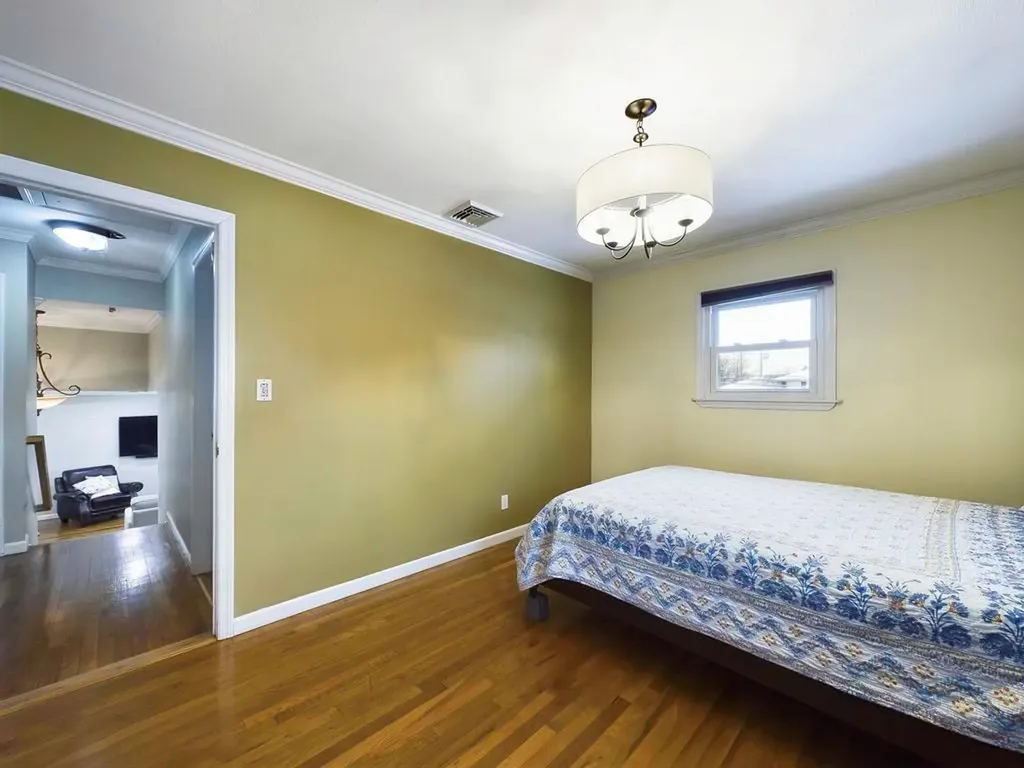 6 Evers Street Hicksville NY 11801