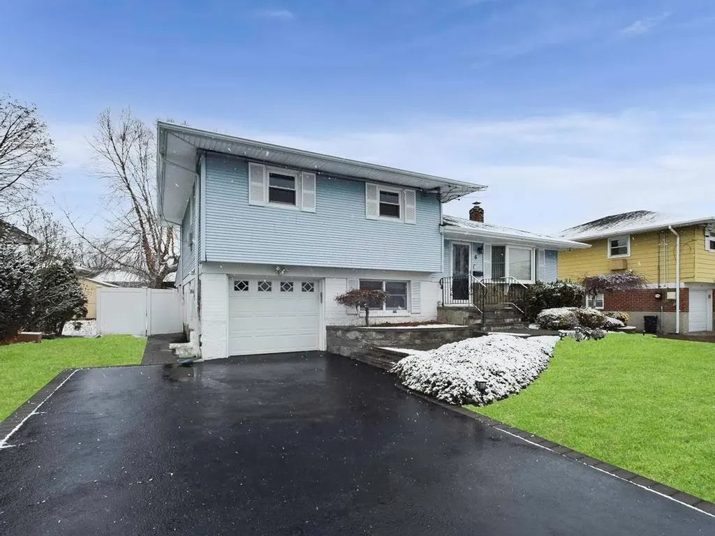6 Evers Street Hicksville NY 11801