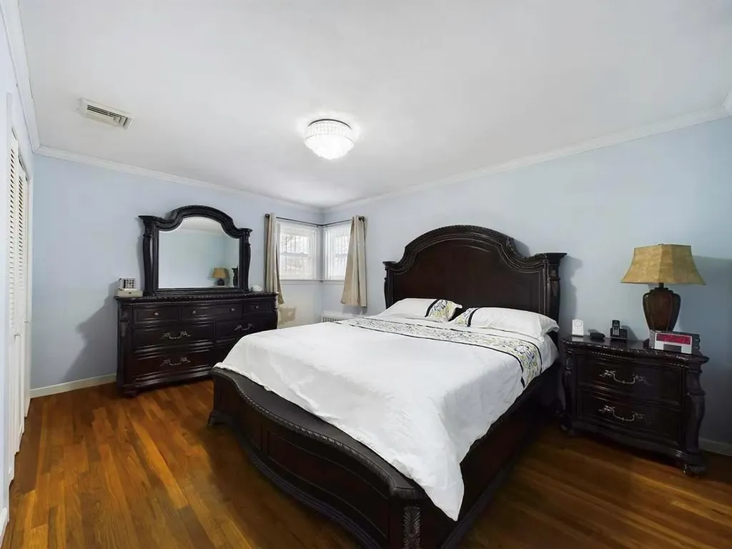 6 Evers Street Hicksville NY 11801