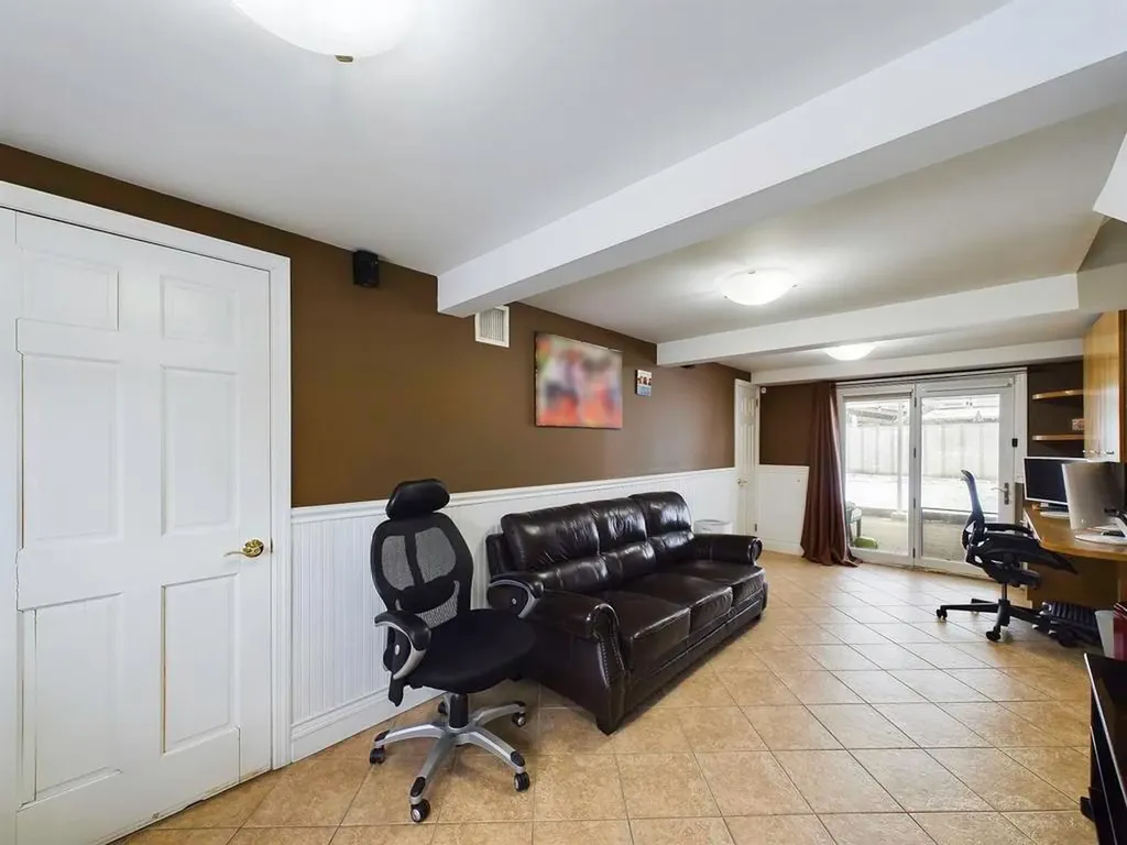 6 Evers Street Hicksville NY 11801