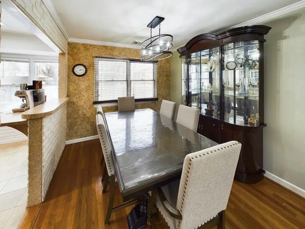 6 Evers Street Hicksville NY 11801