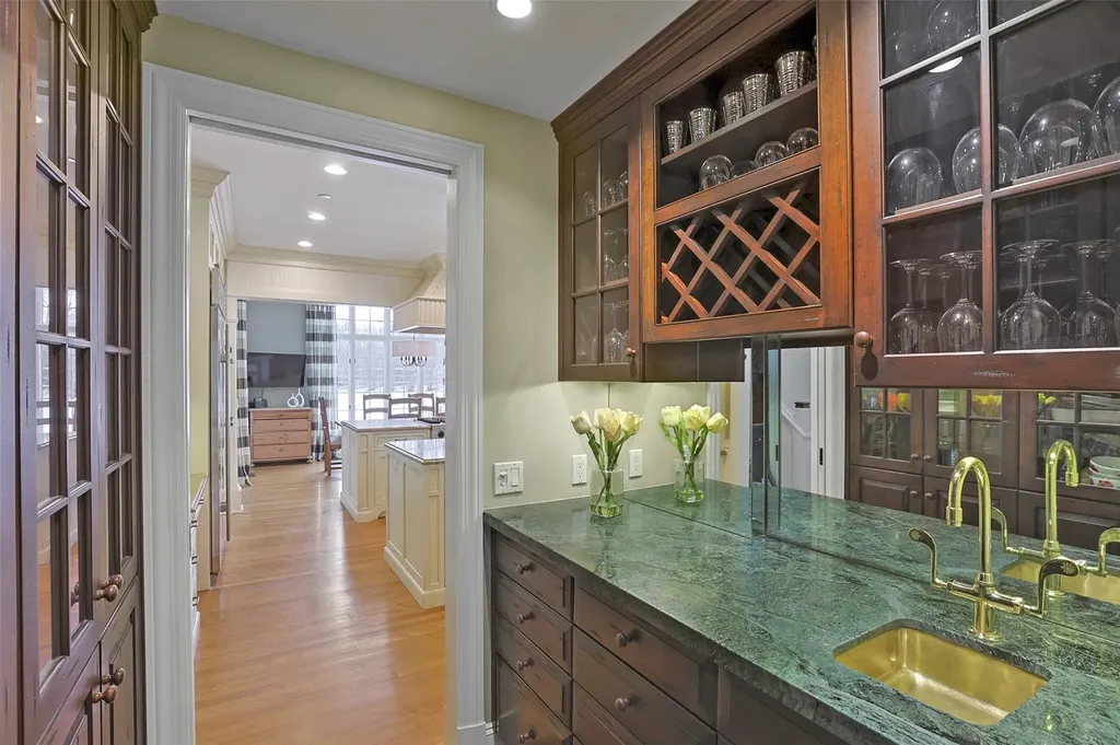 66 Kerry Lane Chappaqua NY 10514