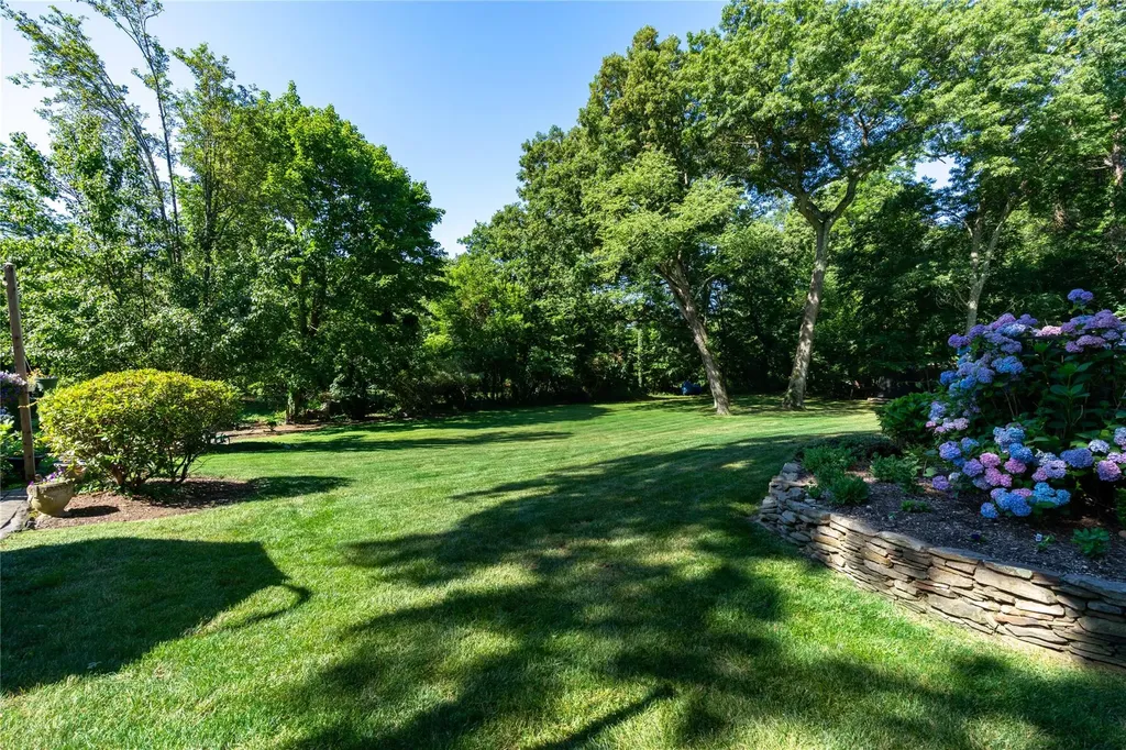 7 Rough Riders Court Cold Spring Harbor NY 11724