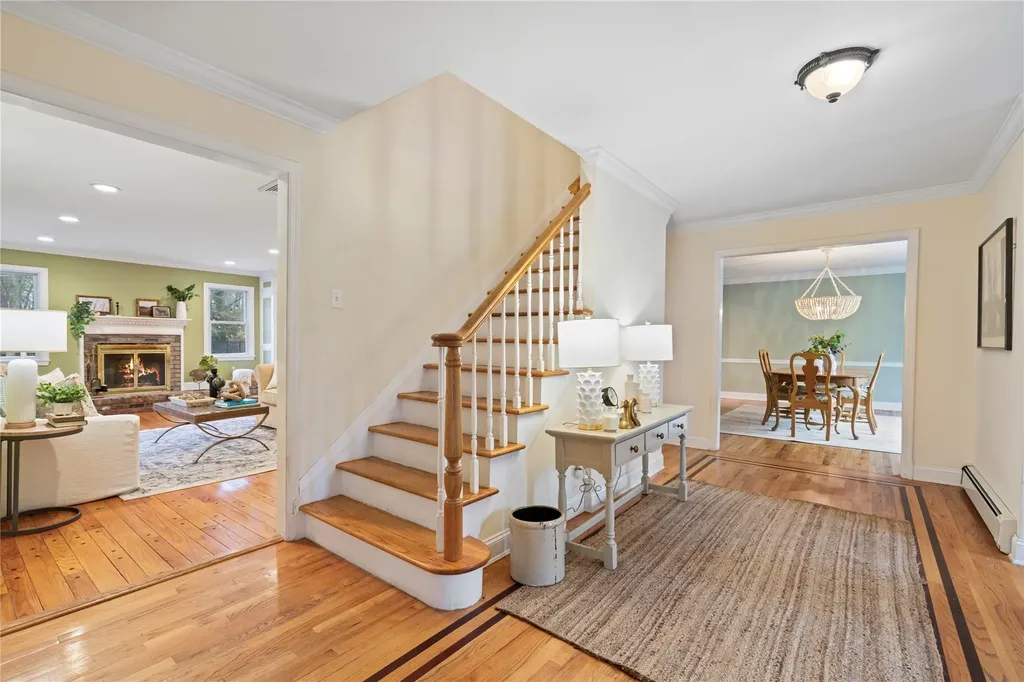 7 Rough Riders Court Cold Spring Harbor NY 11724