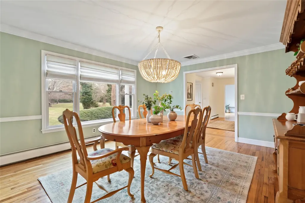 7 Rough Riders Court Cold Spring Harbor NY 11724