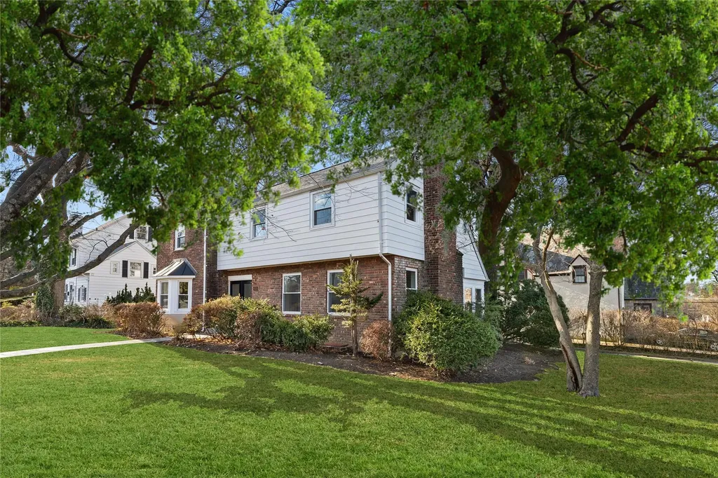 103 Grandview Boulevard Yonkers NY 10710