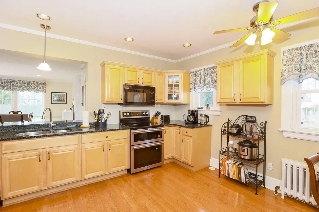 174 S Bay Avenue Islip NY 11751