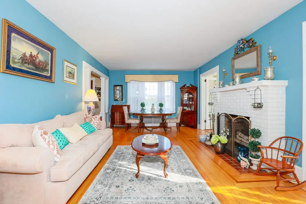 174 S Bay Avenue Islip NY 11751