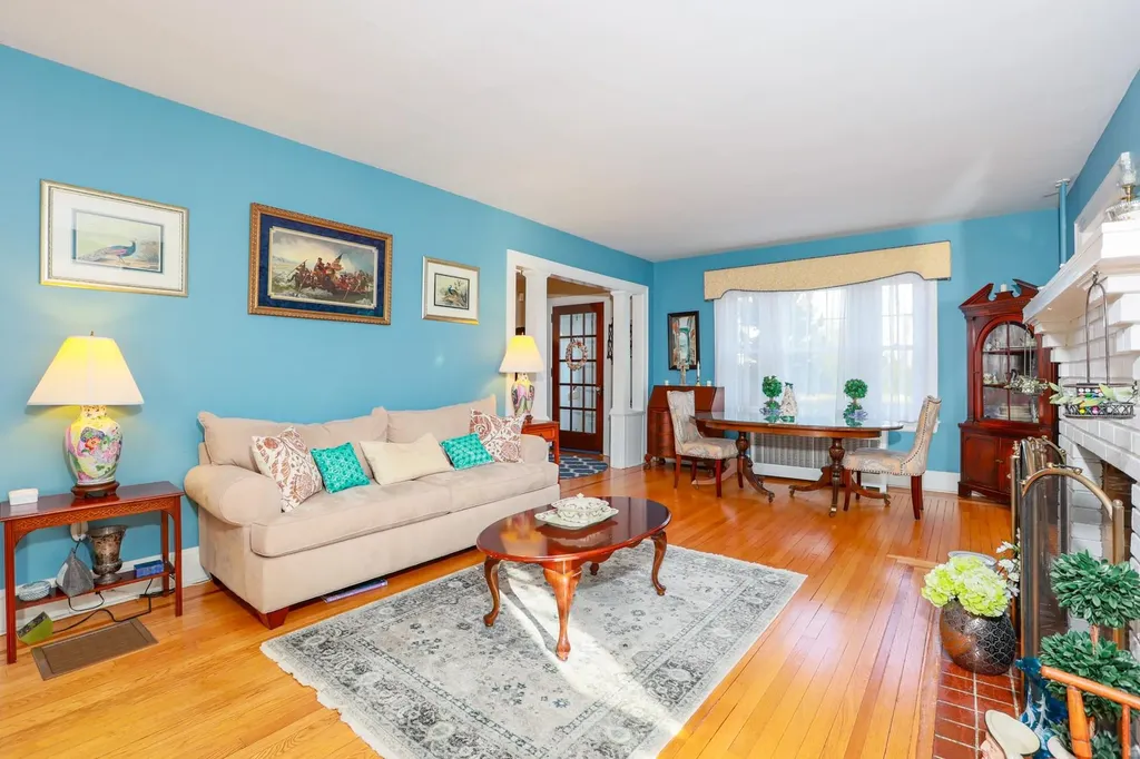 174 S Bay Avenue Islip NY 11751
