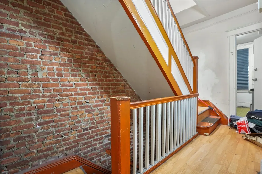 55-01 Metropolitan Ridgewood NY 11385