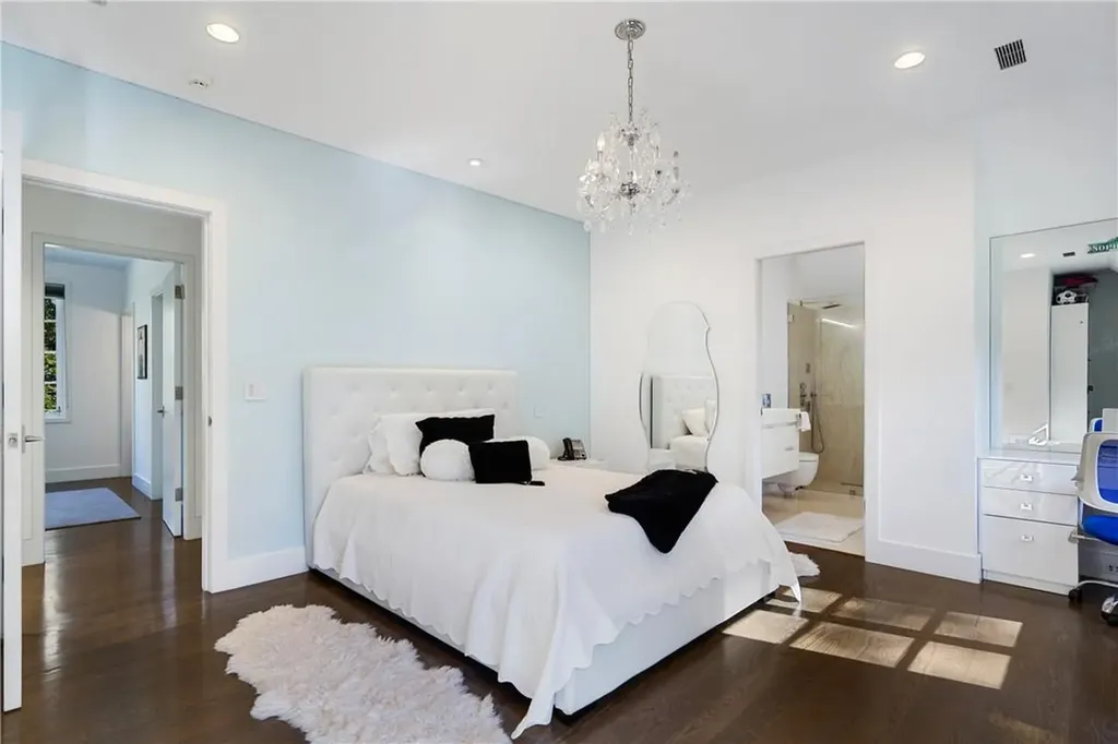 40 Hampton Road Scarsdale NY 10583