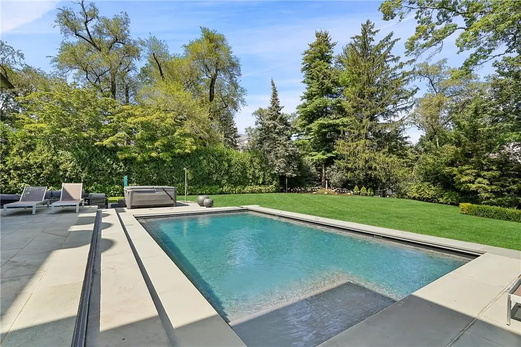 40 Hampton Road Scarsdale NY 10583