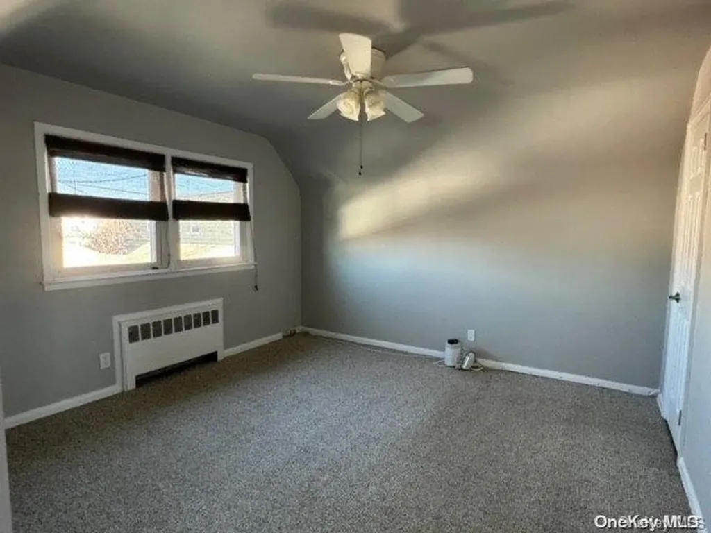 813 E Walnut Street Long Beach NY 11561