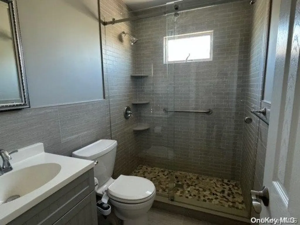 813 E Walnut Street Long Beach NY 11561