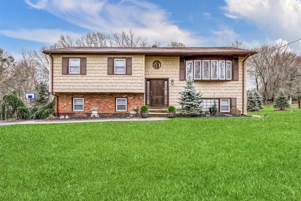 9 Ackerman Avenue Airmont NY 10901