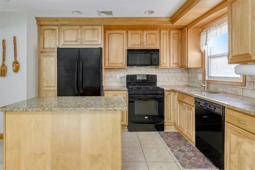9 Ackerman Avenue Airmont NY 10901