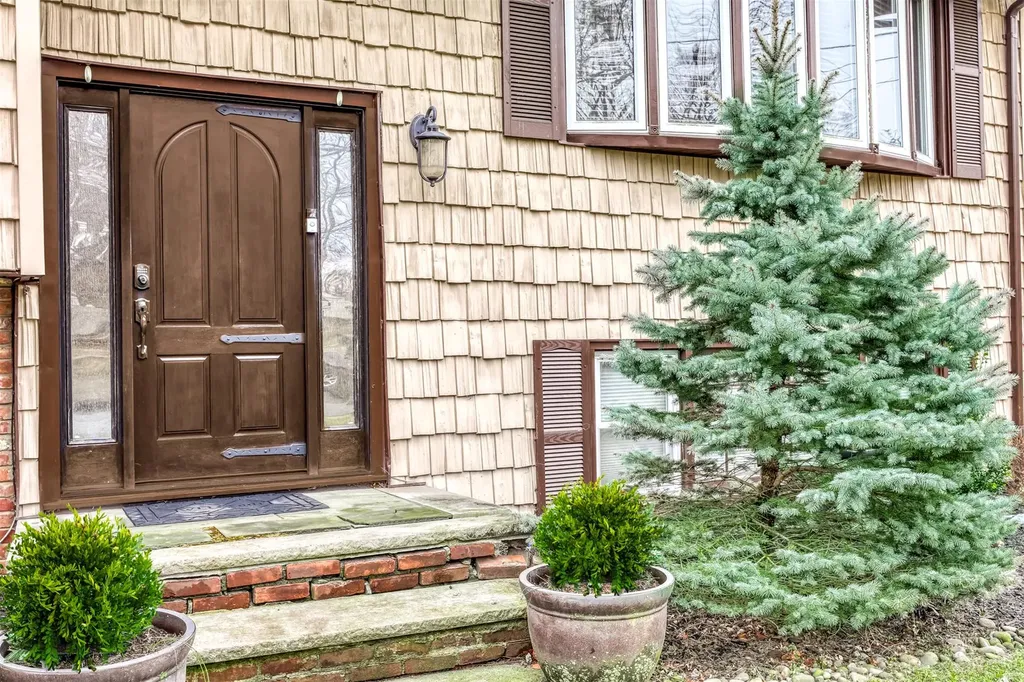 9 Ackerman Avenue Airmont NY 10901