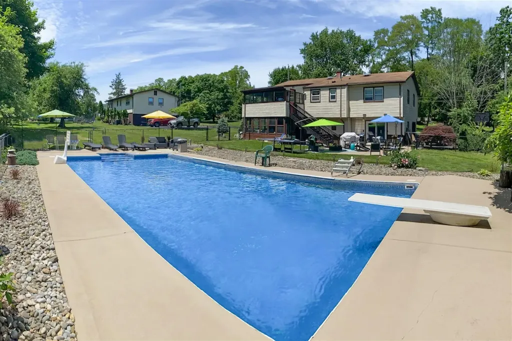 9 Ackerman Avenue Airmont NY 10901