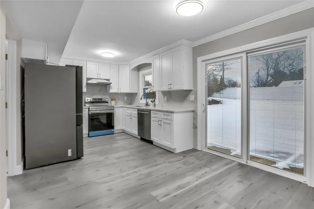 18 Mapleshade Lane Stony Brook NY 11790
