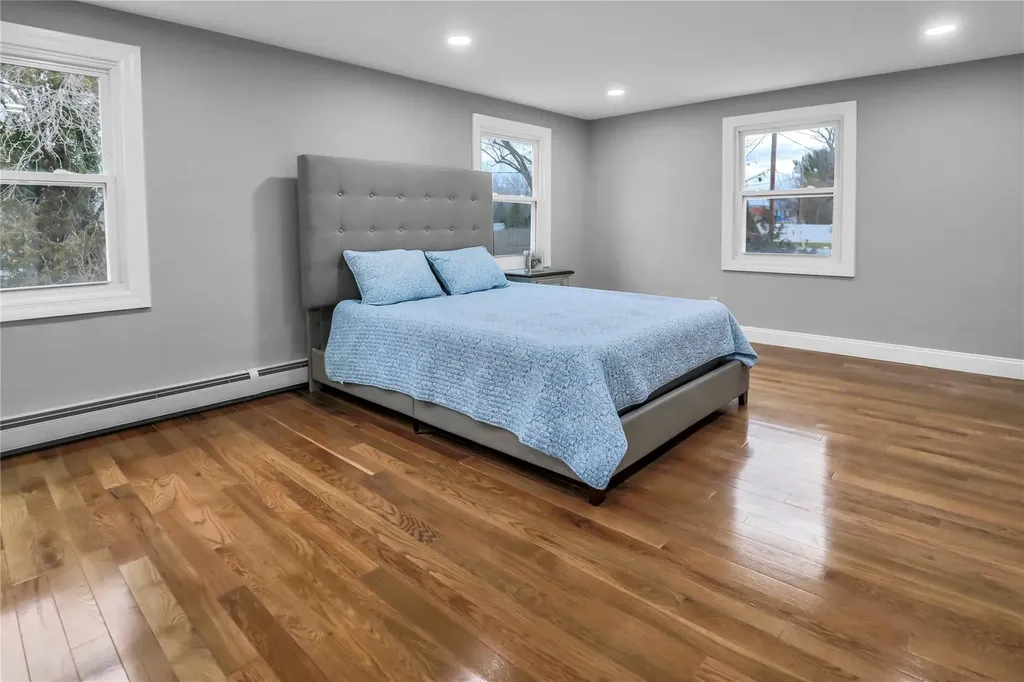 18 Mapleshade Lane Stony Brook NY 11790