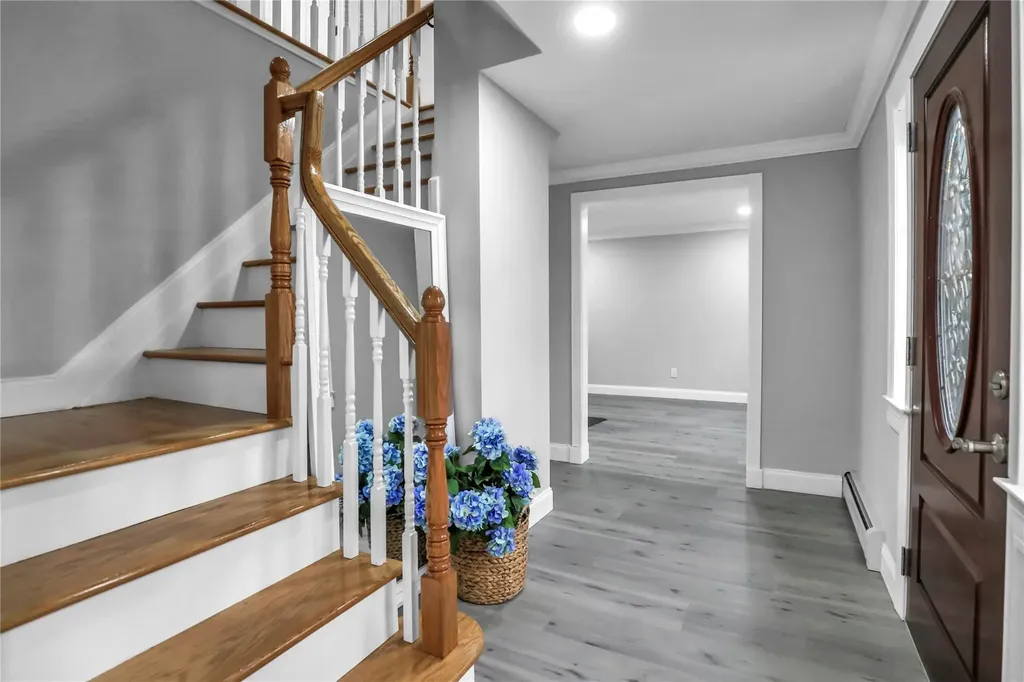 18 Mapleshade Lane Stony Brook NY 11790