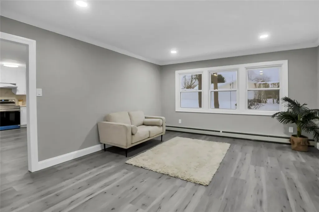 18 Mapleshade Lane Stony Brook NY 11790